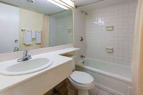 Travelodge by Wyndham Cleveland Airport