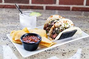 Holiday Inn Cleveland Northeast - Mentor by IHG