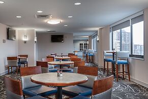 Arlington Court Suites, a Clarion Collection Hotel