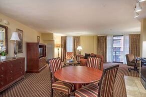 Arlington Court Suites, a Clarion Collection Hotel