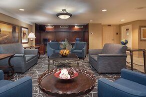 Arlington Court Suites, a Clarion Collection Hotel