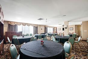 Arlington Court Suites, a Clarion Collection Hotel