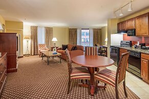 Arlington Court Suites, a Clarion Collection Hotel