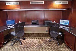 Arlington Court Suites, a Clarion Collection Hotel