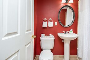 Arlington Court Suites, a Clarion Collection Hotel