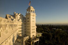 Claremont Resort & Club