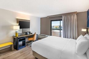 Comfort Inn & Suites Arlington Heights - Buffalo Grove