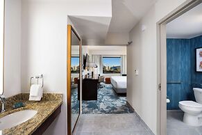 DoubleTree by Hilton Houston Medical Center Hotel & Suites