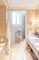 Four Seasons Hotel George V