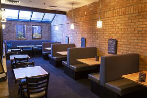 Best Western Plus Toronto Airport Hotel