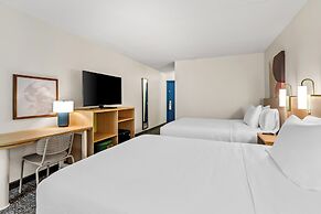 Spark by Hilton Lexington