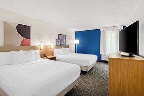 Spark by Hilton Lexington
