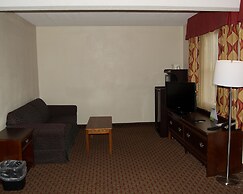 Quality Inn & Suites Lexington near I-64 and I-81