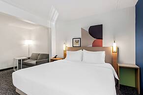 Spark by Hilton Lexington