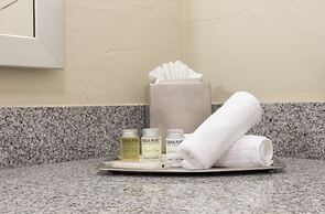 Plantation Hale Suites