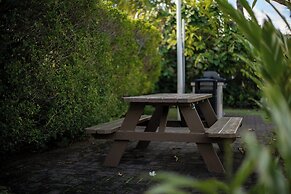 Plantation Hale Suites