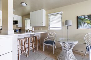 Plantation Hale Suites