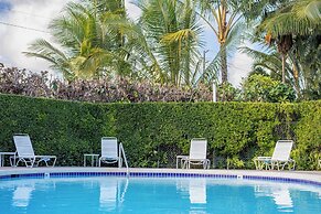 Plantation Hale Suites