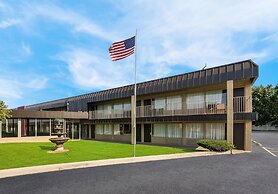 Red Roof Inn Reading