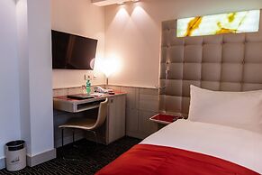 St Gotthard Hotel
