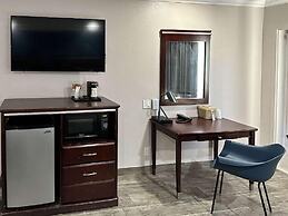 Super 8 by Wyndham Mesa Downtown Near Convention Center