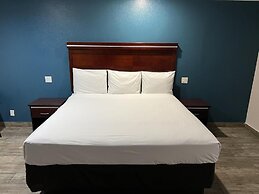 Super 8 by Wyndham Mesa Downtown Near Convention Center