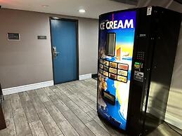 Super 8 by Wyndham Mesa Downtown Near Convention Center
