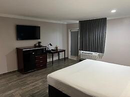 Super 8 by Wyndham Mesa Downtown Near Convention Center