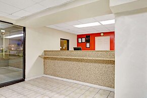 Super 8 by Wyndham Fredericksburg