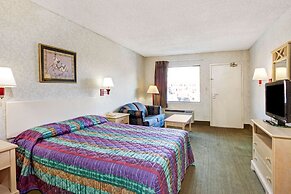 Super 8 by Wyndham Fredericksburg
