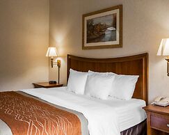 Rodeway Inn & Suites Cherokee On the River