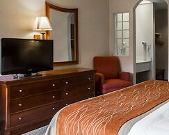 Rodeway Inn & Suites Cherokee On the River