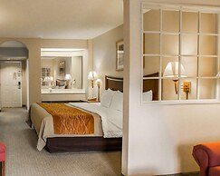 Rodeway Inn & Suites Cherokee On the River