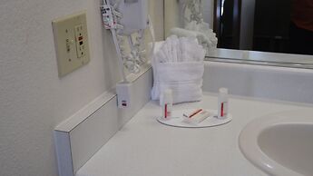 Howard Johnson by Wyndham Roseburg