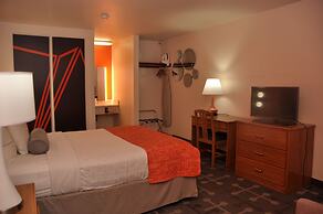 Howard Johnson by Wyndham Roseburg