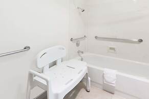 Howard Johnson by Wyndham Roseburg