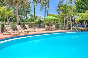 Days Inn by Wyndham Bradenton - Near the Gulf