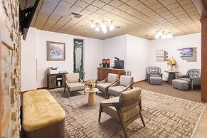 Best Western Plus GranTree Inn