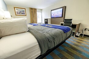 New Victorian Inn & Suites