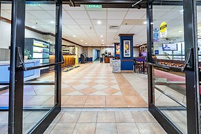 New Victorian Inn & Suites