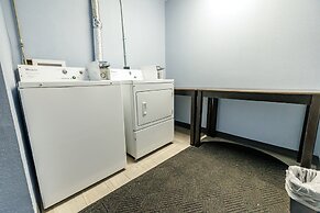 New Victorian Inn & Suites