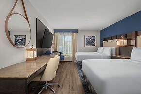 Hotel Westport Kansas City, Tapestry Collection by Hilton