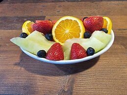 Hotel Westport Kansas City, Tapestry Collection by Hilton