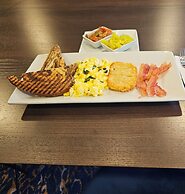 Hotel Westport Kansas City, Tapestry Collection by Hilton