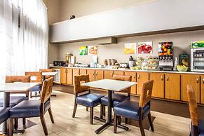 Quality Inn at the Park