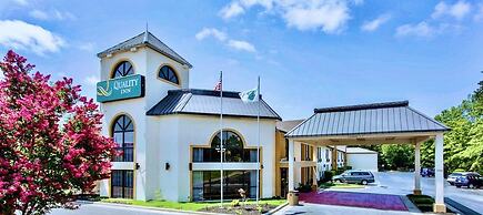 Quality Inn at the Park