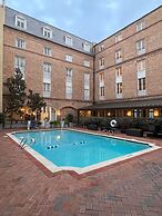 Holiday Inn FRENCH QUARTER-CHATEAU LEMOYNE by IHG