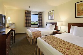 Ramada by Wyndham Bettendorf