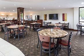 Ramada by Wyndham Bettendorf