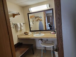 Quality Inn West